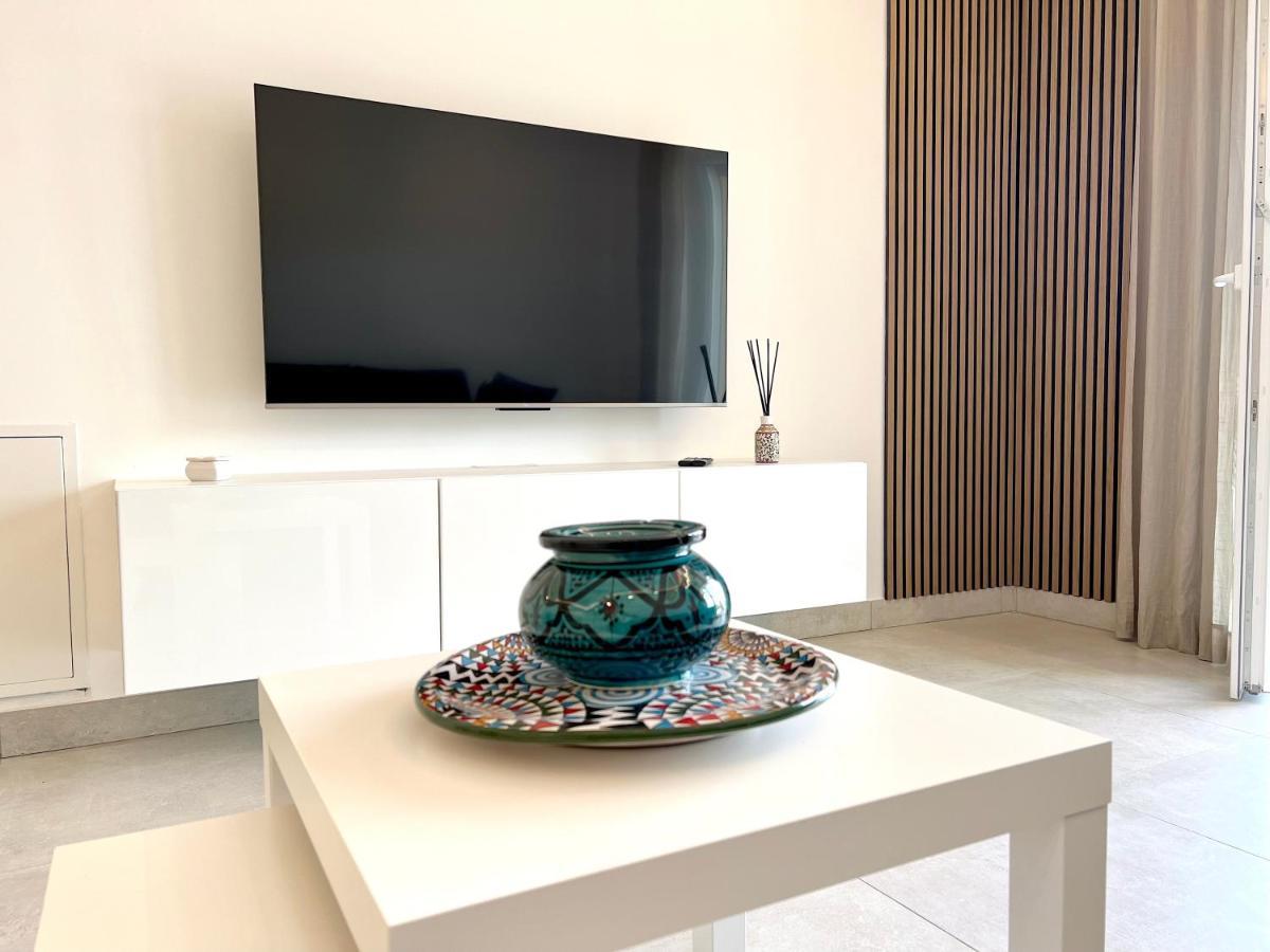 Naiade Apartment - Parcheggio Privato Coperto Incluso Isola di Liri 외부 사진